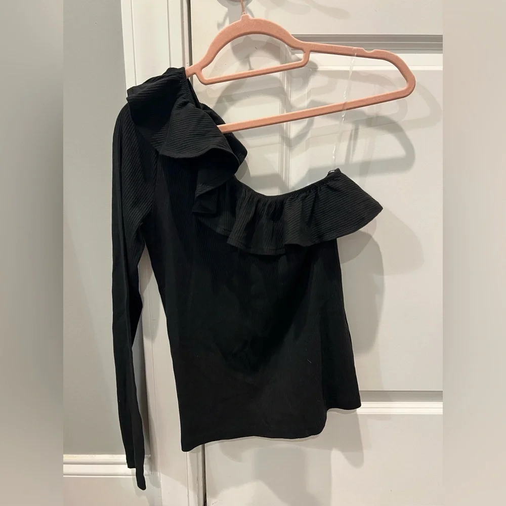🏷️ J. Crew One-Shoulder Ruffleneck Top in Vintage Rib Black NWOT